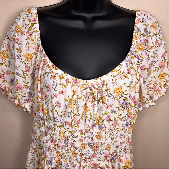 Juniors XL City Triangles White Purple Yellow Floral Romper Lightweight Stretch - Picture 3 of 15